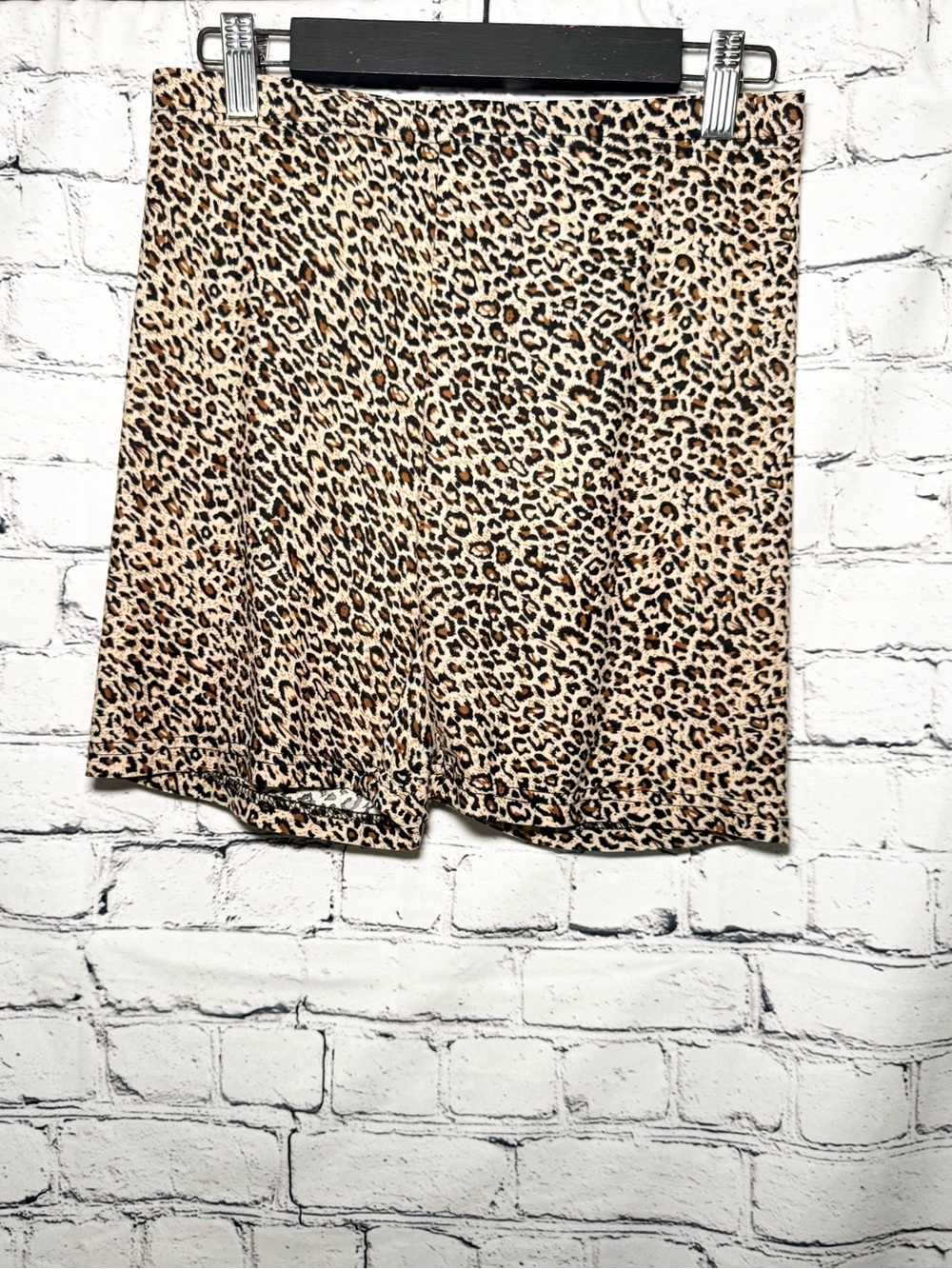 SHEIN Leopard Print Mini Skirt in Black, Cream, Brown. Size M